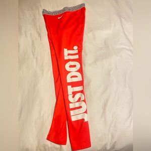 Nike, dry fit leggings. Fuchsia pink. Size small.
